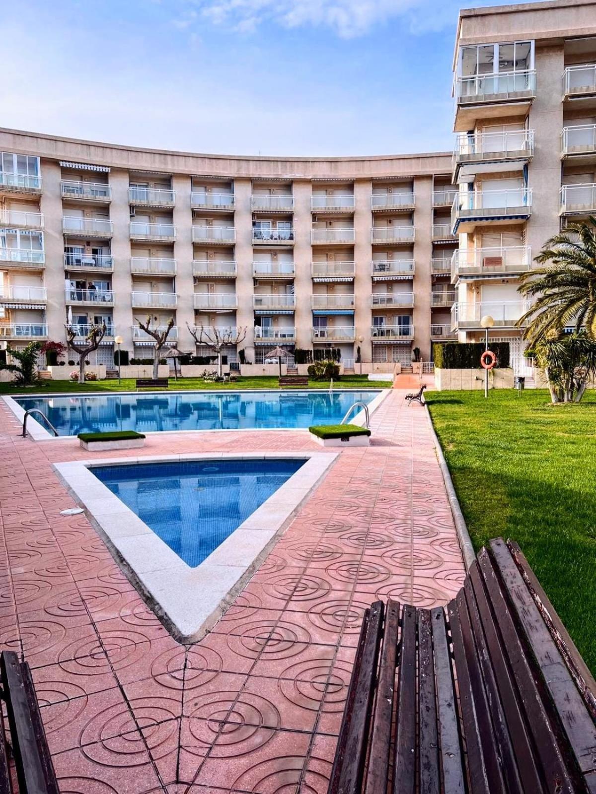 2Nda Linea Con Piscina En Miami Platja Lägenhet Miami Playa Exteriör bild
